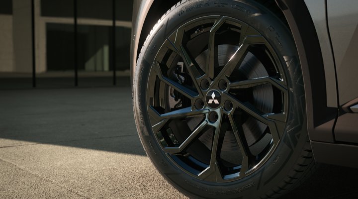 Nové Mitsubishi Eclipse Cross BEV: Disky z lehkých slitin 19